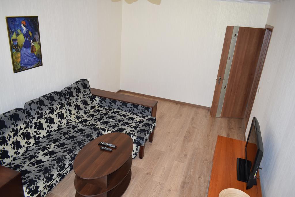 Apartment On Demyanchuka 1a